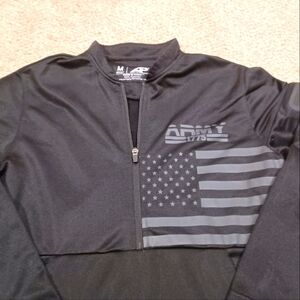 Men's Army Performance 1/4 zip pullover. Size M